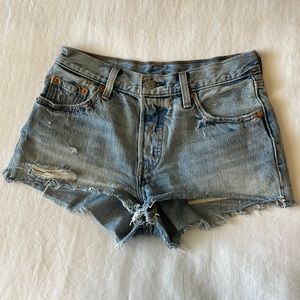 Levi’s 501 denim shorts button fly